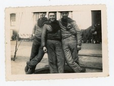 PHOTO snapshot, 1937 trois jeunes hommes en uniforme marin ? marine nationale