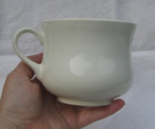 Ancienne grande tasse à
