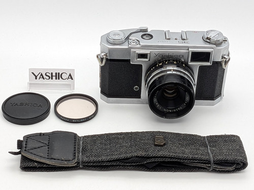 Rare mint yashica - rare,