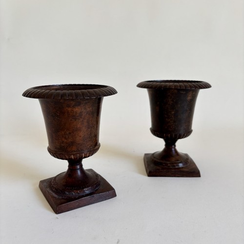 Paire vases médicis - vases,