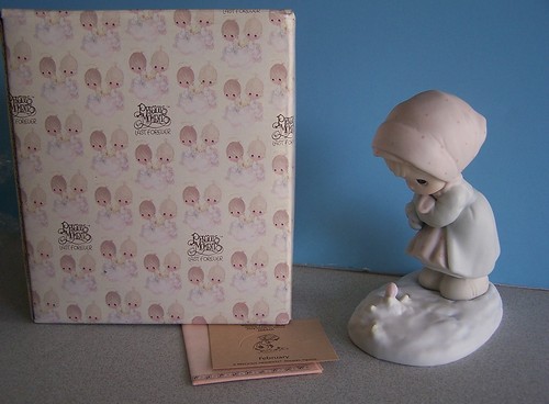 1987 precious moments figurine - 1987,