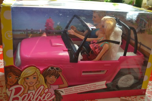 Voiture neuve barbie avec ken - neuve,