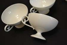 8 tasses à thé porcelaine