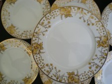 TRES BEAU SERVICE A DESSERT EN PORCELAINE OR 24 CAR GOLD SIGNE UN PLAT ET SIX