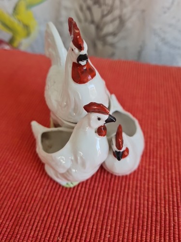 Moutardier sel poivre - sel, poule