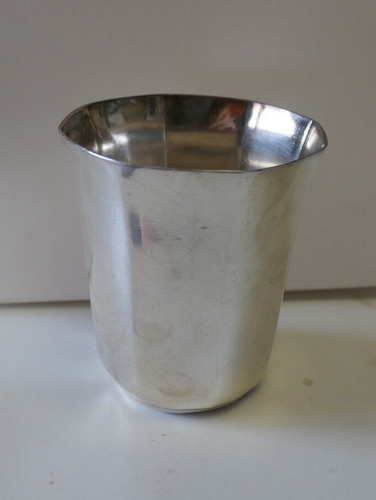 Timbale gobelet métal