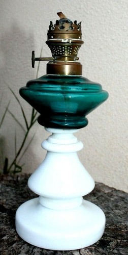 Ancienne petite lampe - ancienne,