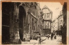 CPA ROUEN-Vieilles Maisons Rue
