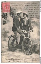 AOEP11-0964-SPORT - UN HOMME ET UNE FEMME A VELO
