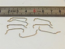 R 5212 - 8 MAINS MONTOIRS DE