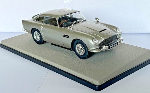 Voiture aston martin db4 - db4, grise