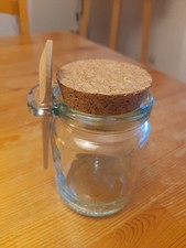 Pot en verre transparent avec