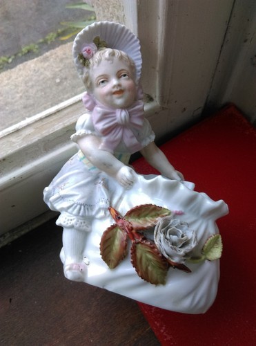 Sujet biscuit porcelaine - sujet,