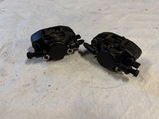 ETRIERS AVANT - PIAGGIO 300