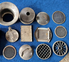 lot d'ustensiles de cuisine pièces anciennes presse purée légumes fruits râpe