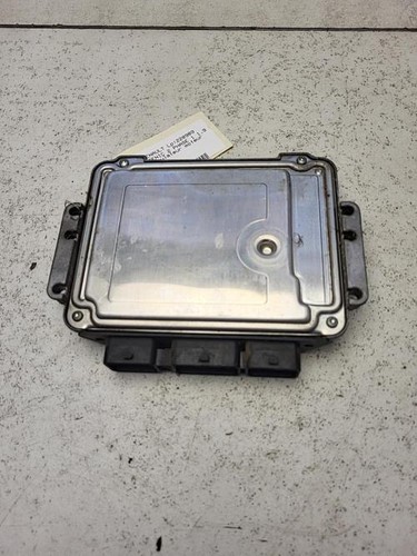 Calculateur moteur renault - calculateur,