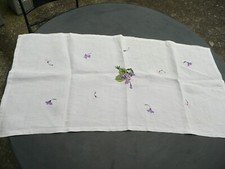 napperon ancien en lin brodé