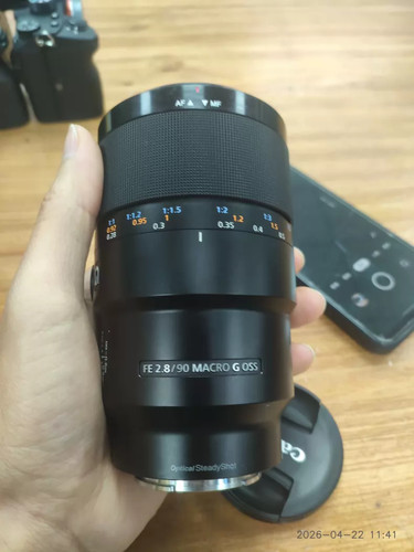 Sony 90mm macro g oss - sony, f/2.8