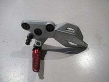 Platine repose-pied avant