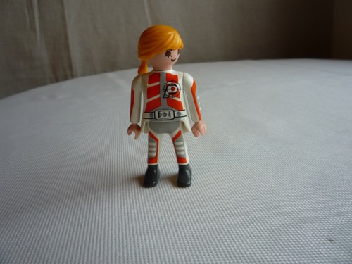 Agent secret femme réf 4875 - agent,