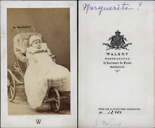 Waléry, Paris, Bébé dans son landeau Vintage albumen print CDV. Tirage a