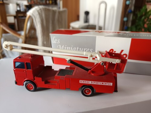Camion nacelle pompiers - camion,