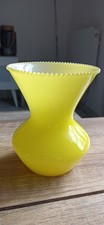 Joli Petit Vase Jaune Opaline