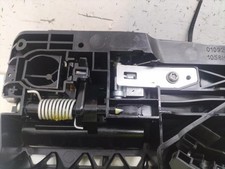 Poignee porte laterale gauche