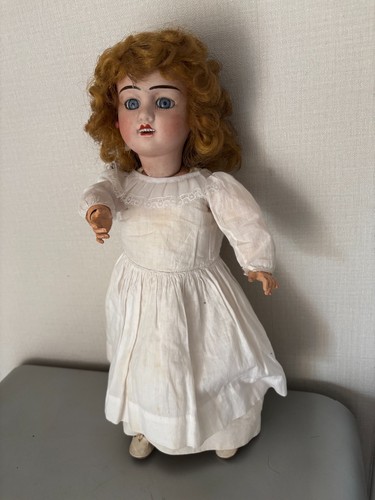 Poupée ancienne porcelaine - poupée,