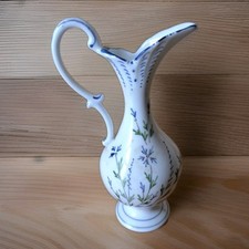 Petite aiguière  Porcelaine