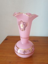 Vase ancien en opaline rose