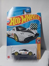 Hot wheels 1/64 🇨🇵