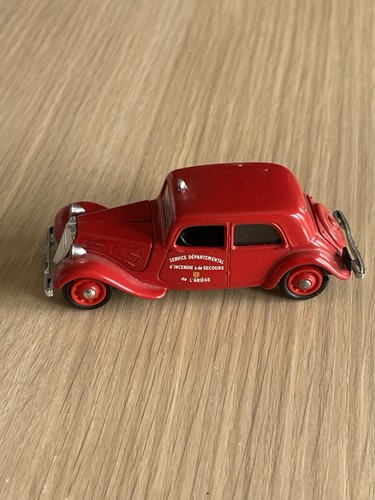 Citroën berline 1948 traction - berline,