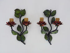 Paire d'appliques murales vintage italienne en métal peint à décor de fleurs