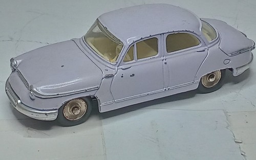 Dinky toys ancien 547 panhard - toys,