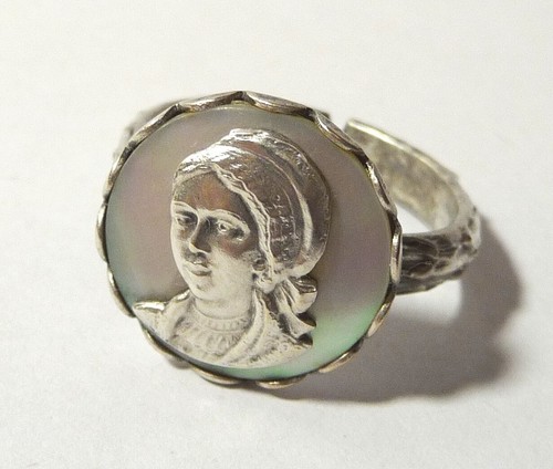 Bague regionale ancienne - ,