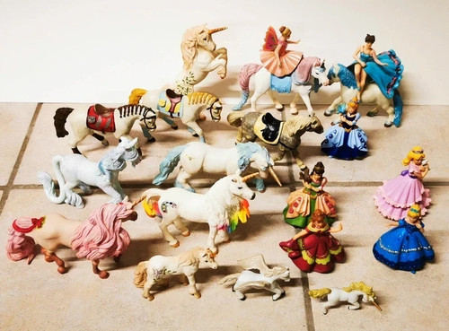 Lot figurines pvc 13 - 20,
