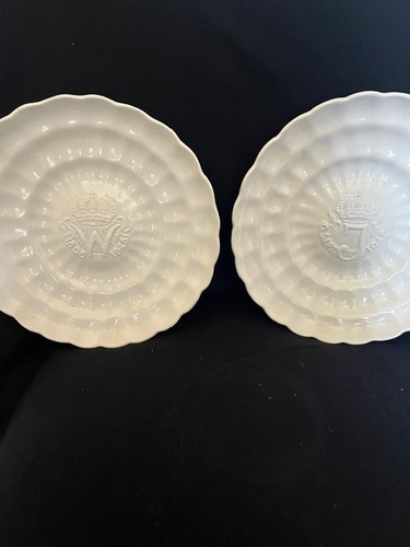 Assiettes souvenir antiques - assiettes,
