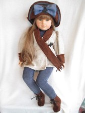 Belle poupée de collection