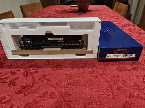 Athearn genesis emd - genesis, sd70m