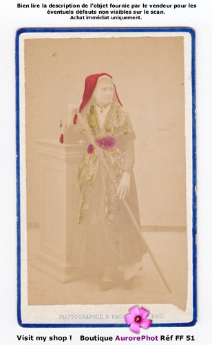 Femme costume traditionnel - en,