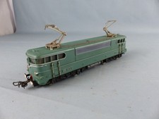 HORNBY Ho locomotive BB 16009 SNCF éclairage avant  , testée sur réseau OK