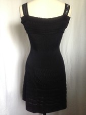 Très jolie petite Robe noire Tricot Chic Taille 36 neuve 