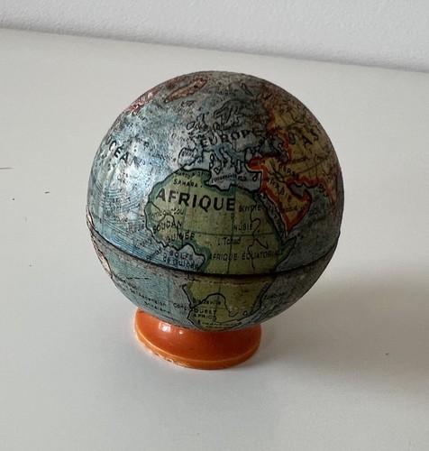 Taille crayon globe terrestre