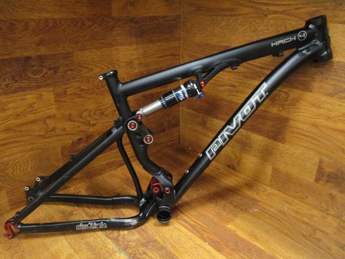 Pivot mach full - 26",