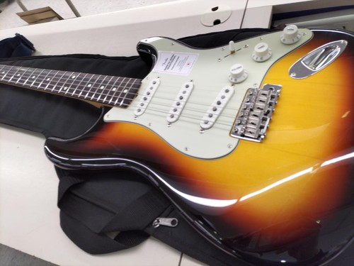 Guitare électrique fender - guitare,