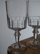 PORTIEUX 4 ANCIENS VERRES A