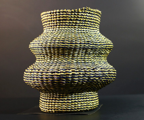Vase panier africain tissé - , à