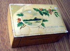 Ancienne Tirelire-Boite À