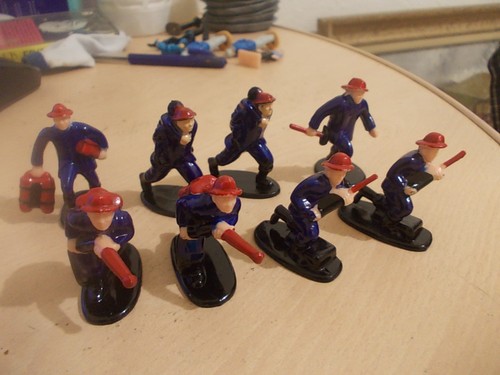 Figurines pompier vintage - figurines,